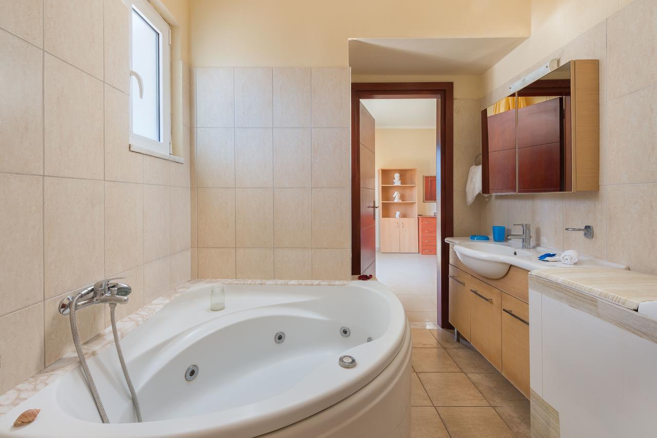 Villa Almar クレマスティ エクステリア 写真